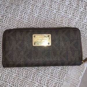 Used Michael kors wallet